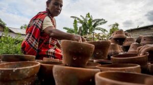 Sisa Perajin Gerabah Palu yang Bertahan