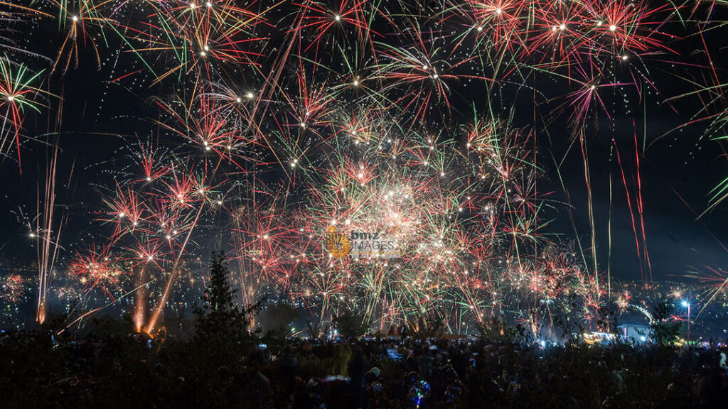 Semarak Pesta Kembang Api Tahun Baru 2025