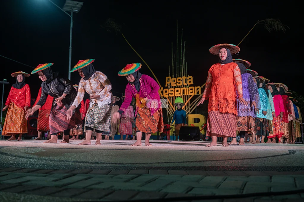 Melanggengkan Warisan Budaya di Pesta Kesenian Balaroa