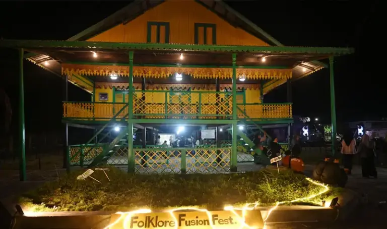 Cagar Budaay Banua Oge, lokasi pelaksanaan Folklore Fusion Fest 2025, Jumat (17/10/2025). (© bmzIMAGES/basri marzuki)
