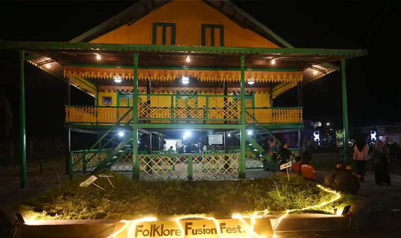 Cagar Budaay Banua Oge, lokasi pelaksanaan Folklore Fusion Fest 2025, Jumat (17/10/2025). (© bmzIMAGES/basri marzuki)